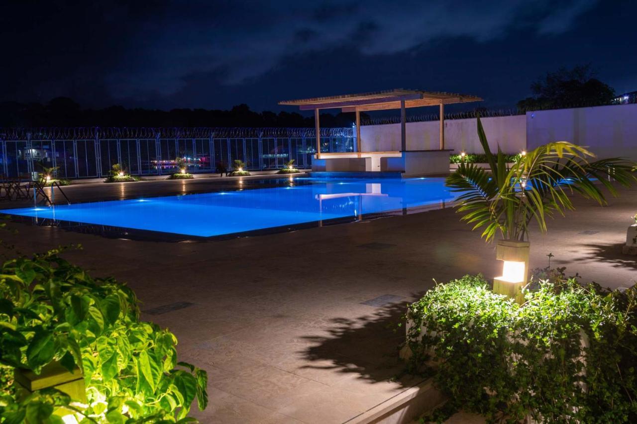 The Lead Hotel Freetown Buitenkant foto