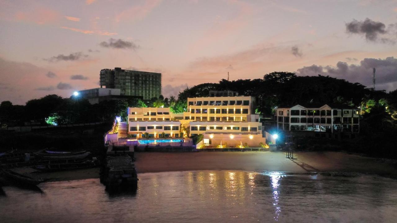 The Lead Hotel Freetown Buitenkant foto